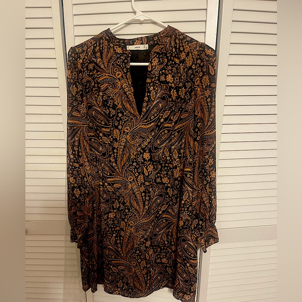 Mango dress, size 4 (s) worn once. Beautiful print.